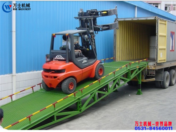 移動(dòng)式登車橋